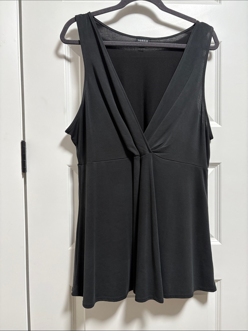torrid Black Twist-Front Sleeveless V-Neck Top